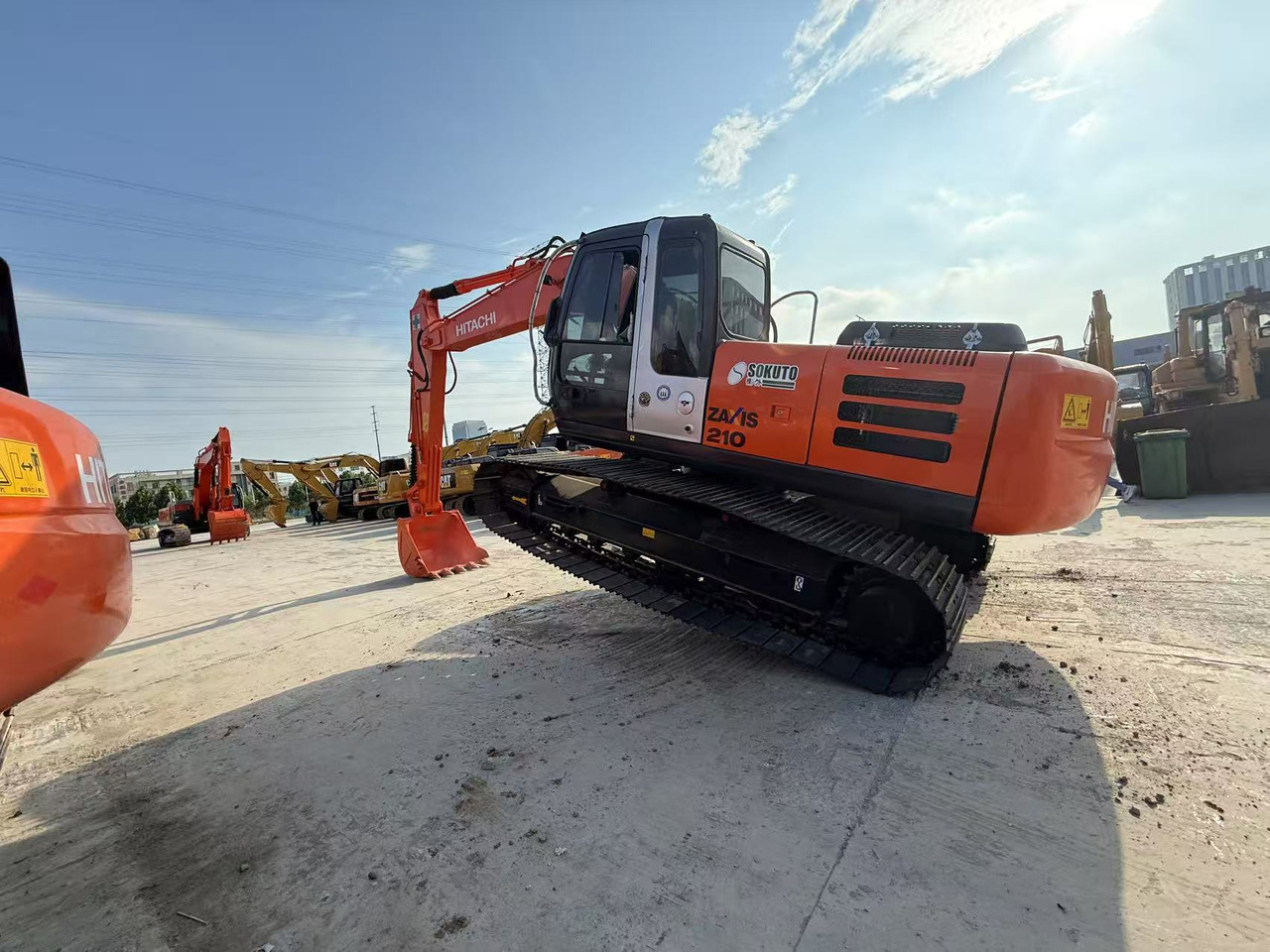 HITACHI ZX210-3G - Pelle sur chenille: photos 3 HITACHI ZX210-3G - Pelle sur chenille: photos 3