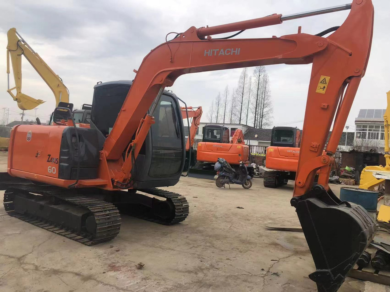 HITACHI ZX60 - Pelle sur chenille: photos 3 HITACHI ZX60 - Pelle sur chenille: photos 3