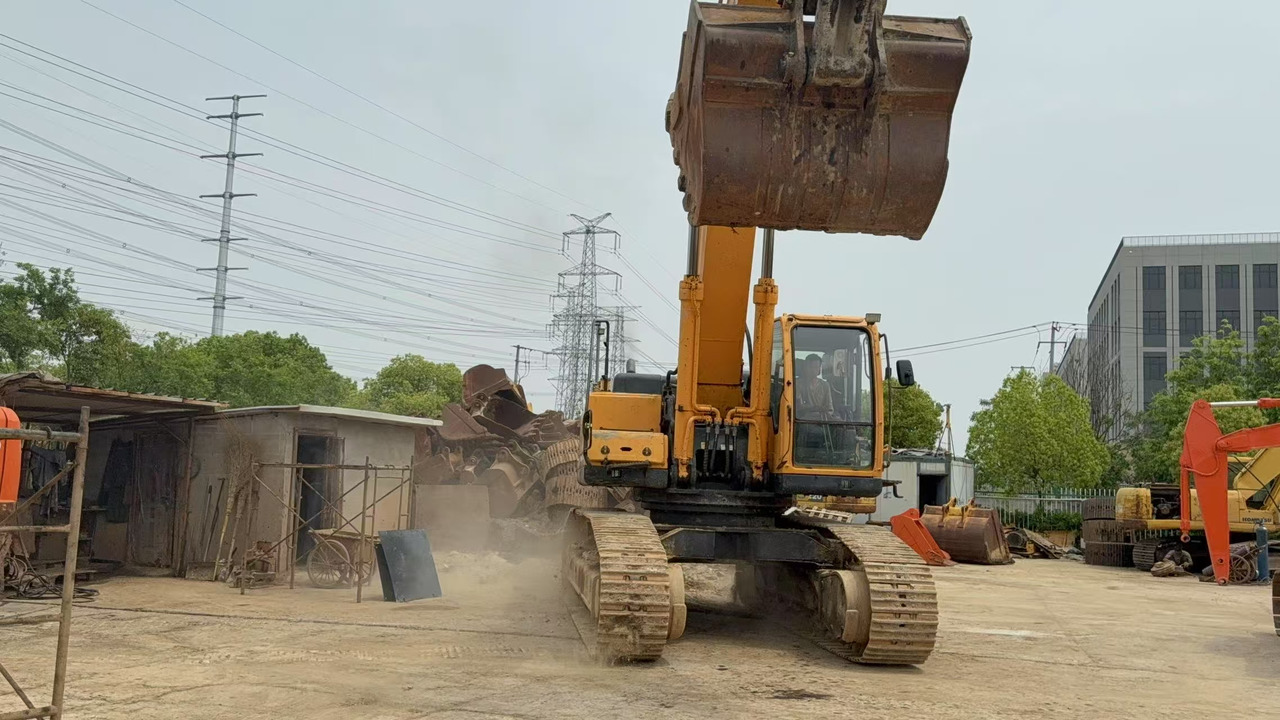 HYUNDAI R520 - Pelle sur chenille: photos 3 HYUNDAI R520 - Pelle sur chenille: photos 3