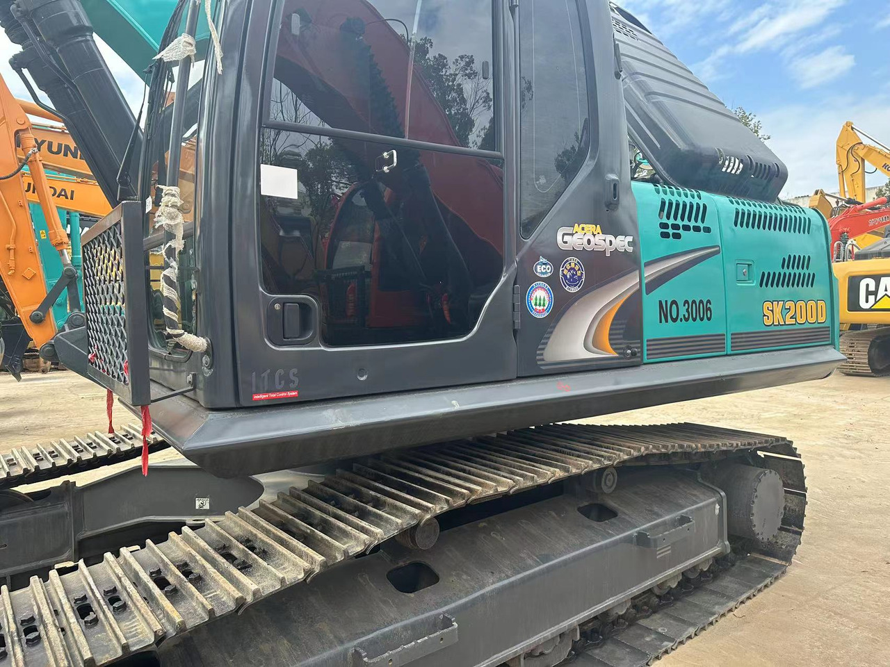 KOBELCO SK200D - Mini pelle: photos 4 KOBELCO SK200D - Mini pelle: photos 4