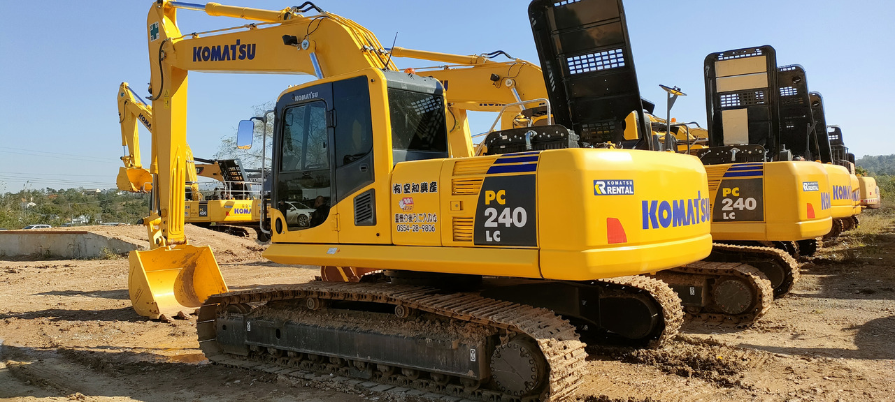 KOMATSU PC240-8 - Pelle sur chenille: photos 1 KOMATSU PC240-8 - Pelle sur chenille: photos 1