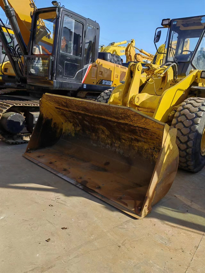 KOMATSU WA320-3 - Chargeuse sur pneus: photos 4 KOMATSU WA320-3 - Chargeuse sur pneus: photos 4