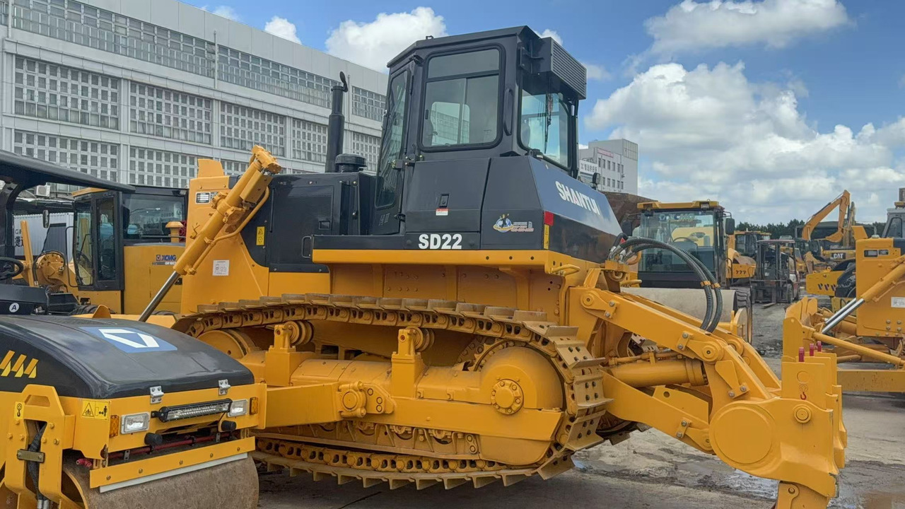 SHANTUI SD22 - Bulldozer: photos 1 SHANTUI SD22 - Bulldozer: photos 1