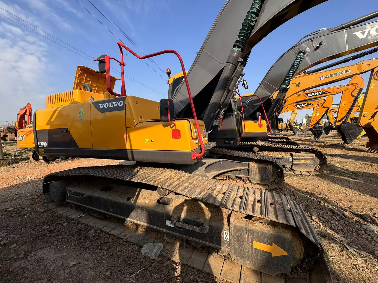 VOLVO EC250D - Pelle sur chenille: photos 1 VOLVO EC250D - Pelle sur chenille: photos 1