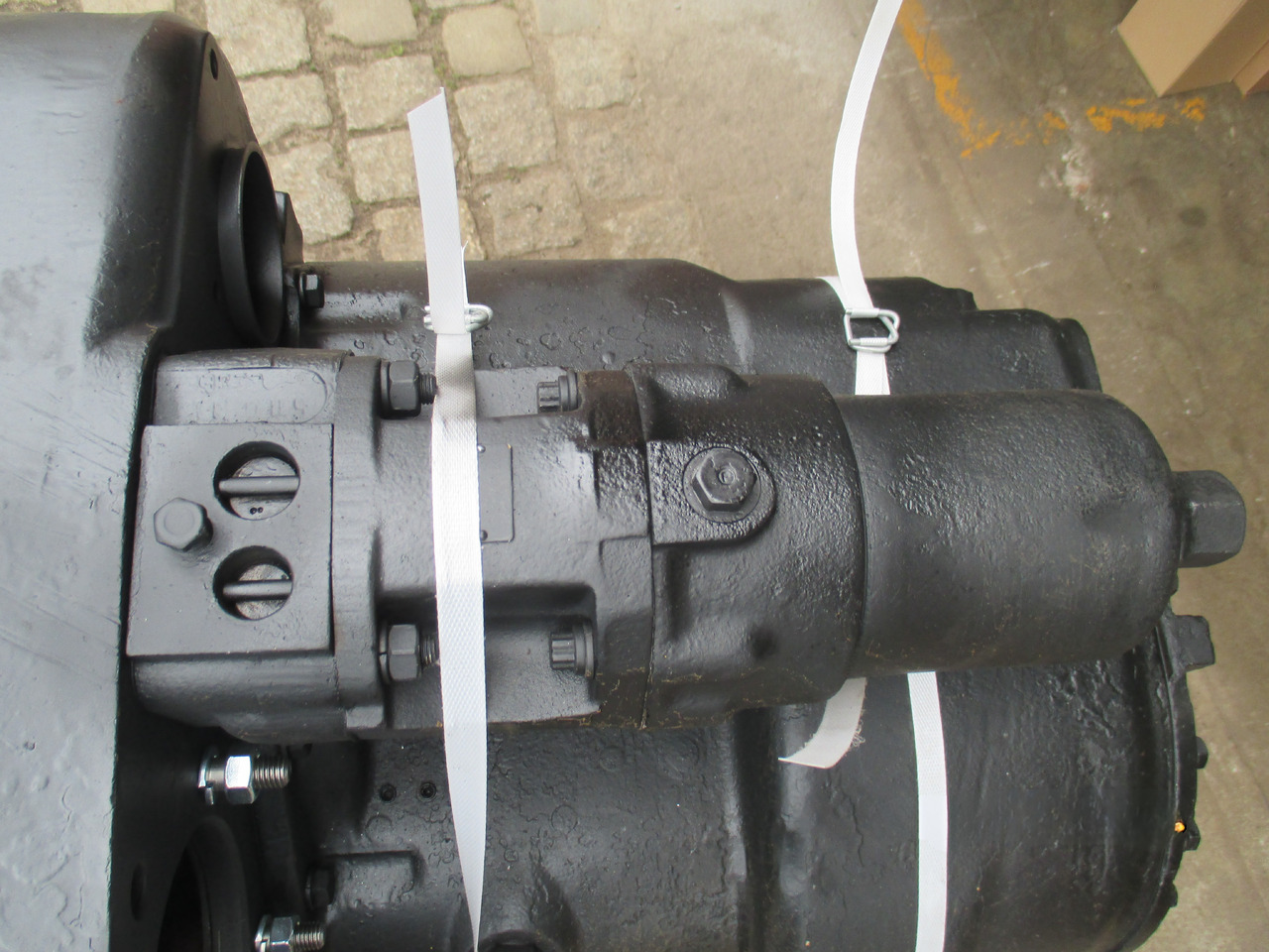 Skrzynia biegów Clark Hurth - Boîte de vitesse pour Engins de chantier: photos 4 Skrzynia biegów Clark Hurth - Boîte de vitesse pour Engins de chantier: photos 4