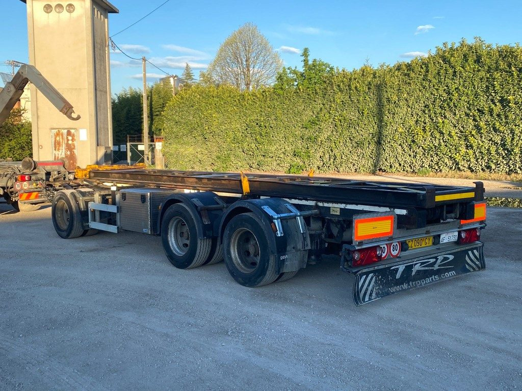 CARDI RIMORCHIO CARDI SCARRABILE RIBALTABILE PNEUMATICO - Remorque ampliroll/ Multibenne: photos 1 CARDI RIMORCHIO CARDI SCARRABILE RIBALTABILE PNEUMATICO - Remorque ampliroll/ Multibenne: photos 1