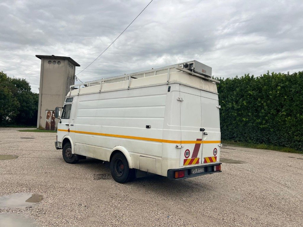 FIAT 60 10 - Fourgon utilitaire: photos 3 FIAT 60 10 - Fourgon utilitaire: photos 3