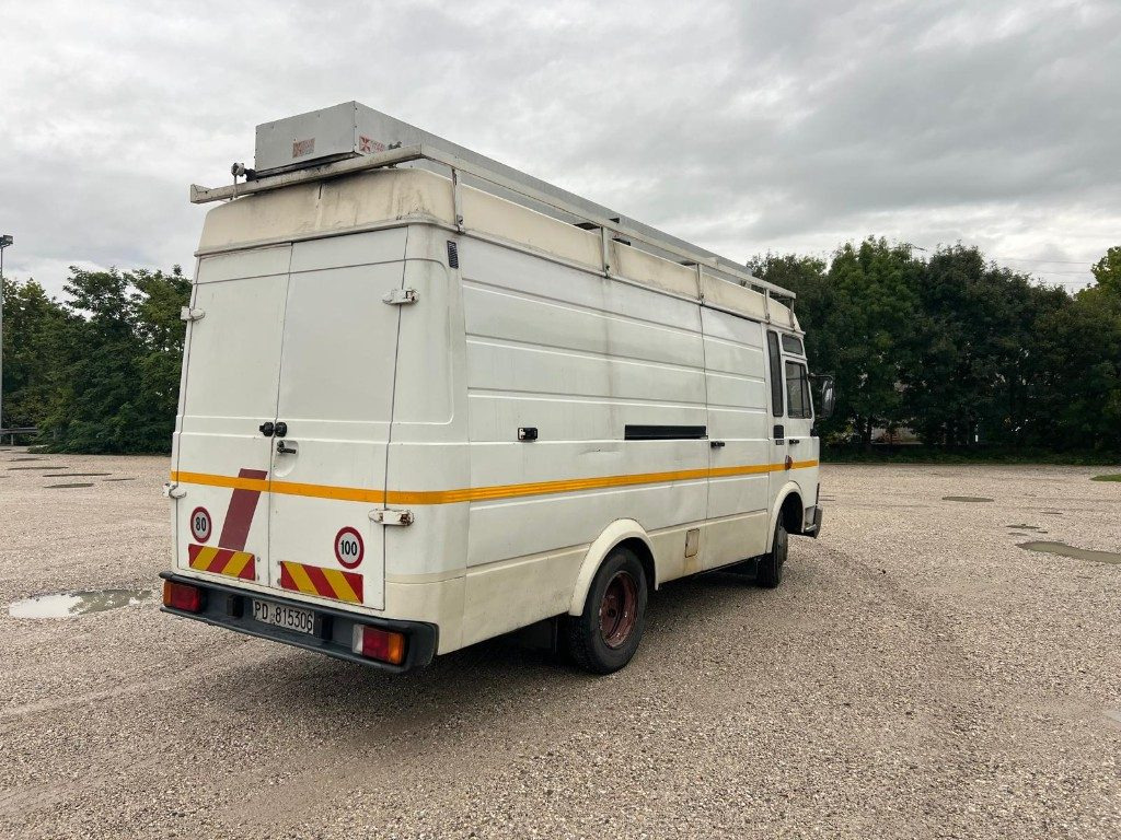 FIAT 60 10 - Fourgon utilitaire: photos 4 FIAT 60 10 - Fourgon utilitaire: photos 4