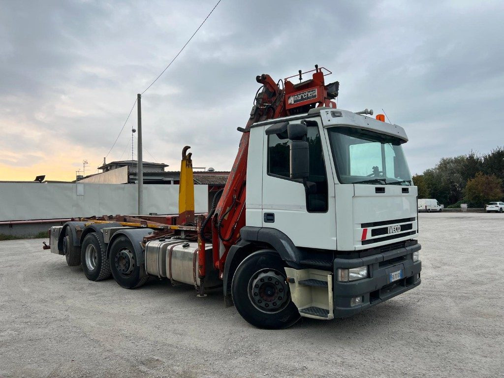 IVECO 260E43 EUROTECH USATO SCARRABILE CON GRU - Camion ampliroll: photos 5 IVECO 260E43 EUROTECH USATO SCARRABILE CON GRU - Camion ampliroll: photos 5