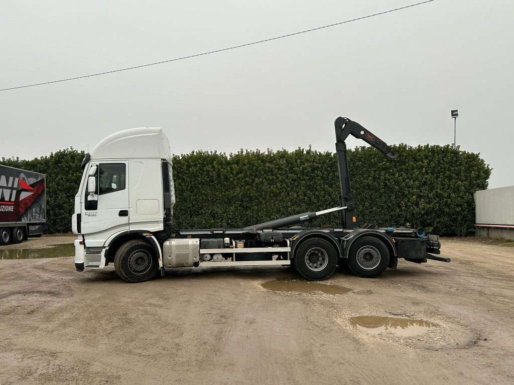 IVECO STRALIS 500 SCARRABILE - Camion ampliroll: photos 3 IVECO STRALIS 500 SCARRABILE - Camion ampliroll: photos 3