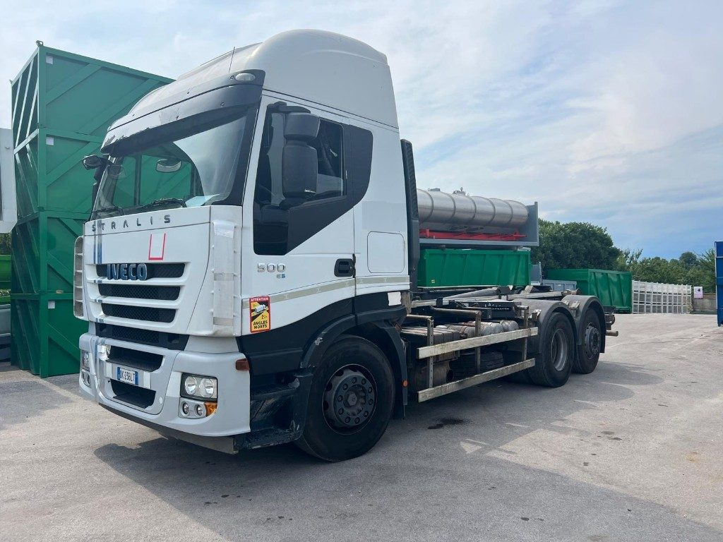 IVECO STRALIS AS260S 50Y SCARRABILE - Camion ampliroll: photos 2 IVECO STRALIS AS260S 50Y SCARRABILE - Camion ampliroll: photos 2