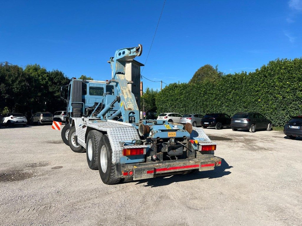 IVECO TRAKKER 450 SCARRABILE - Camion ampliroll: photos 5 IVECO TRAKKER 450 SCARRABILE - Camion ampliroll: photos 5