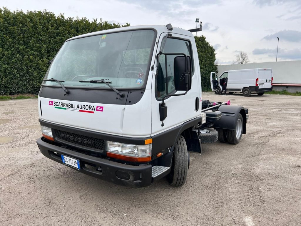 MITSUBISHI CANTER 3.0 SCARRABILE - Camion ampliroll: photos 2 MITSUBISHI CANTER 3.0 SCARRABILE - Camion ampliroll: photos 2
