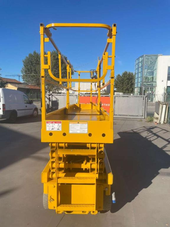 Haulotte COMPACT 10N - Nacelle ciseaux: photos 5 Haulotte COMPACT 10N - Nacelle ciseaux: photos 5