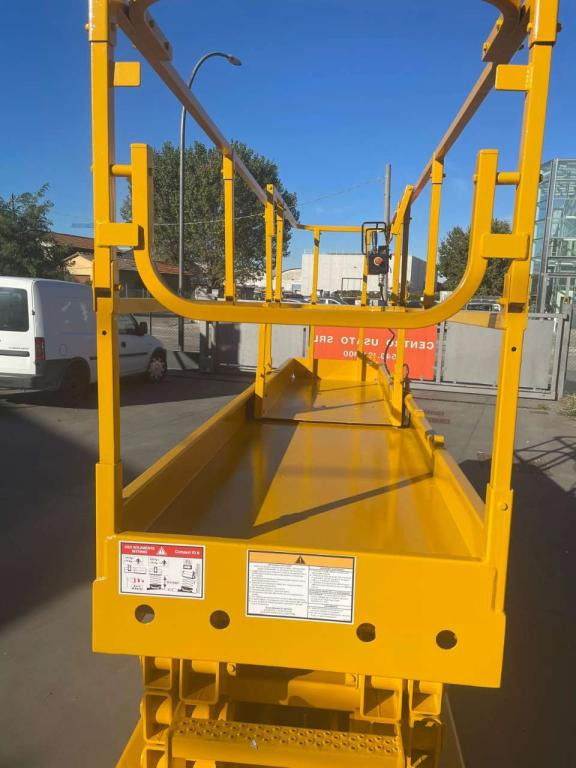 Haulotte COMPACT 10N - Nacelle ciseaux: photos 4 Haulotte COMPACT 10N - Nacelle ciseaux: photos 4