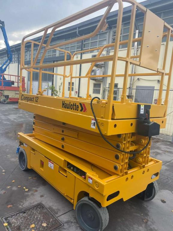 Haulotte COMPACT 12 - Nacelle ciseaux: photos 4 Haulotte COMPACT 12 - Nacelle ciseaux: photos 4