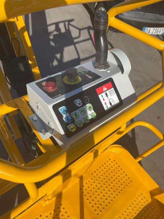 Haulotte HA15IP - Nacelle articulée: photos 4 Haulotte HA15IP - Nacelle articulée: photos 4