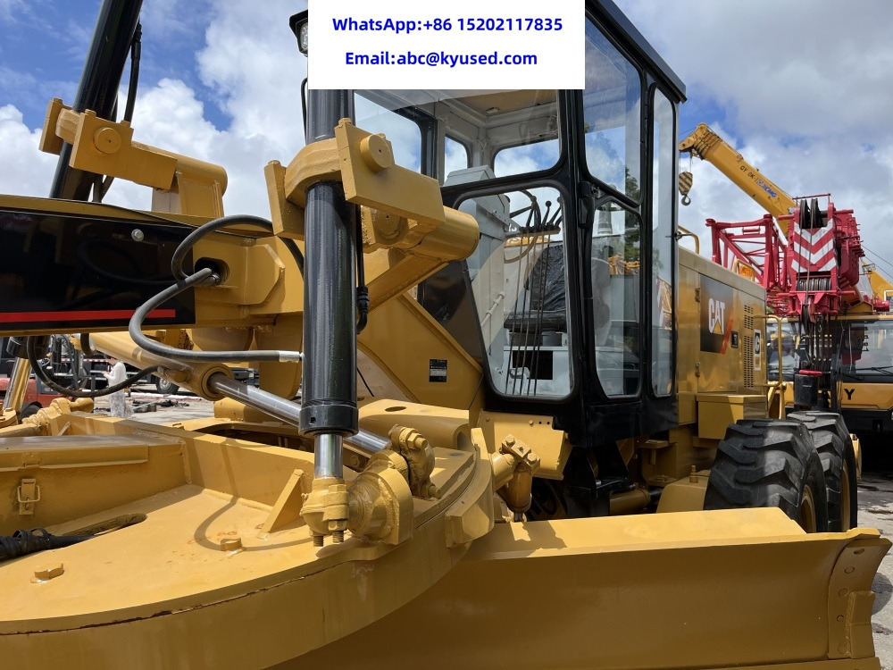 Niveleuse CATERPILLAR 140g 140h 140k 14h 120g 120h 160h 140m 12g: photos 7 Niveleuse CATERPILLAR 140g 140h 140k 14h 120g 120h 160h 140m 12g: photos 7