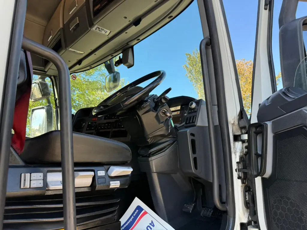 Tracteur routier Renault T 480 (UBS): photos 9