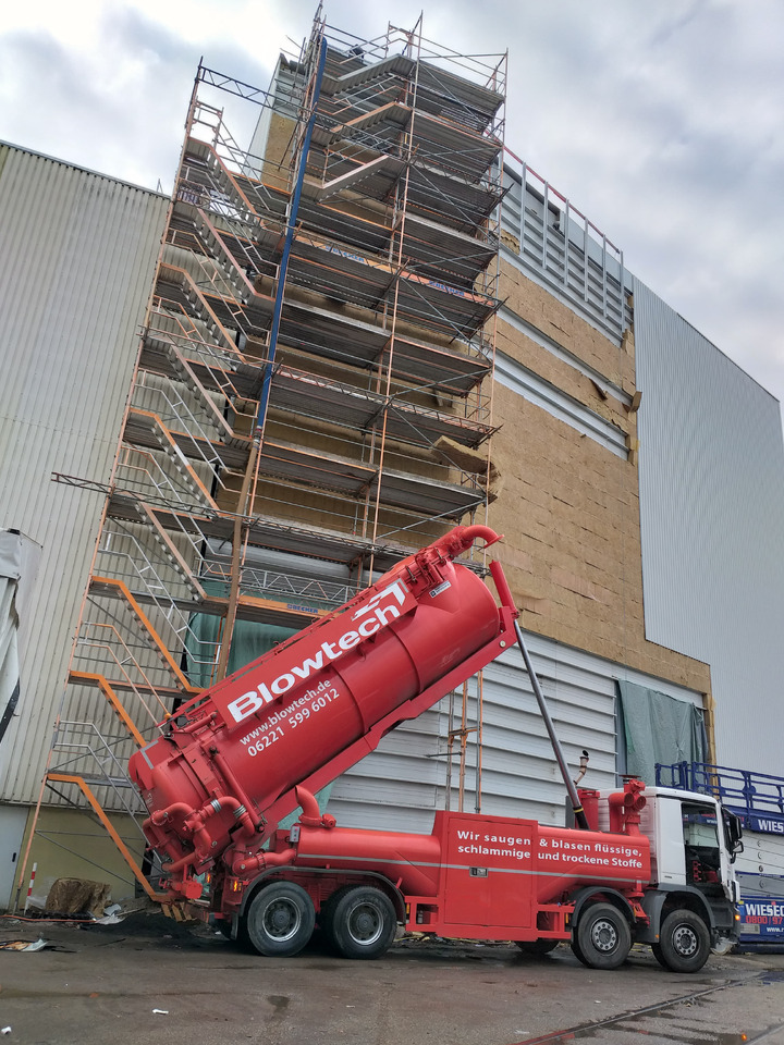 MERCEDES-BENZ Naaktgeboren Vacu-Press 8000 High-Lift V2A less km+hours! - Camion vidangeur: photos 3 MERCEDES-BENZ Naaktgeboren Vacu-Press 8000 High-Lift V2A less km+hours! - Camion vidangeur: photos 3