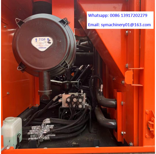 Doosan DX225LC - Pelle sur chenille: photos 4 Doosan DX225LC - Pelle sur chenille: photos 4