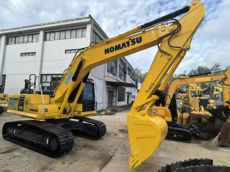 Komatsu PC200 PC220 - Pelle sur chenille: photos 3 Komatsu PC200 PC220 - Pelle sur chenille: photos 3