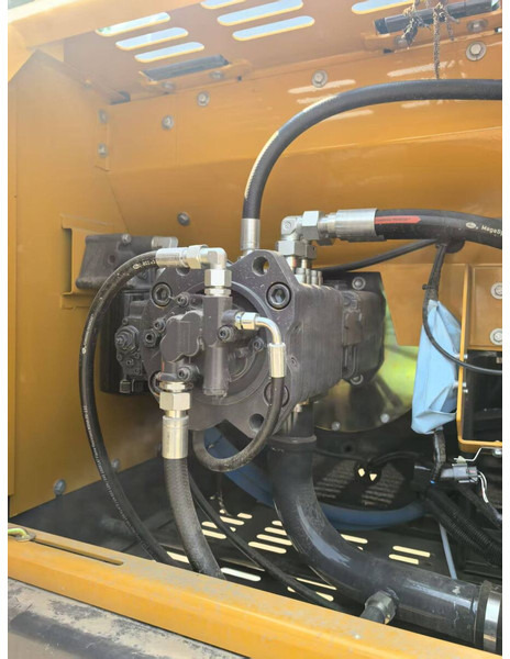 XCMG XE215C - Pelle sur chenille: photos 5 XCMG XE215C - Pelle sur chenille: photos 5