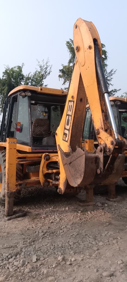 JCB 3DX backhoe loader - Tractopelle: photos 4 JCB 3DX backhoe loader - Tractopelle: photos 4