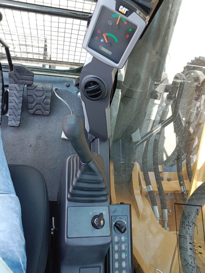New Caterpillar 320D3GC tracked excavator - Pelle sur chenille: photos 5 New Caterpillar 320D3GC tracked excavator - Pelle sur chenille: photos 5