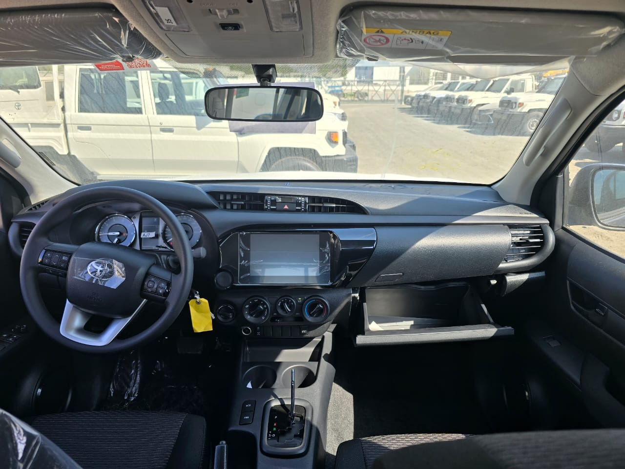 TOYOTA HILUX ACTIVE DOUBLE CAB - Pick-up, Utilitaire double cabine: photos 4 TOYOTA HILUX ACTIVE DOUBLE CAB - Pick-up, Utilitaire double cabine: photos 4