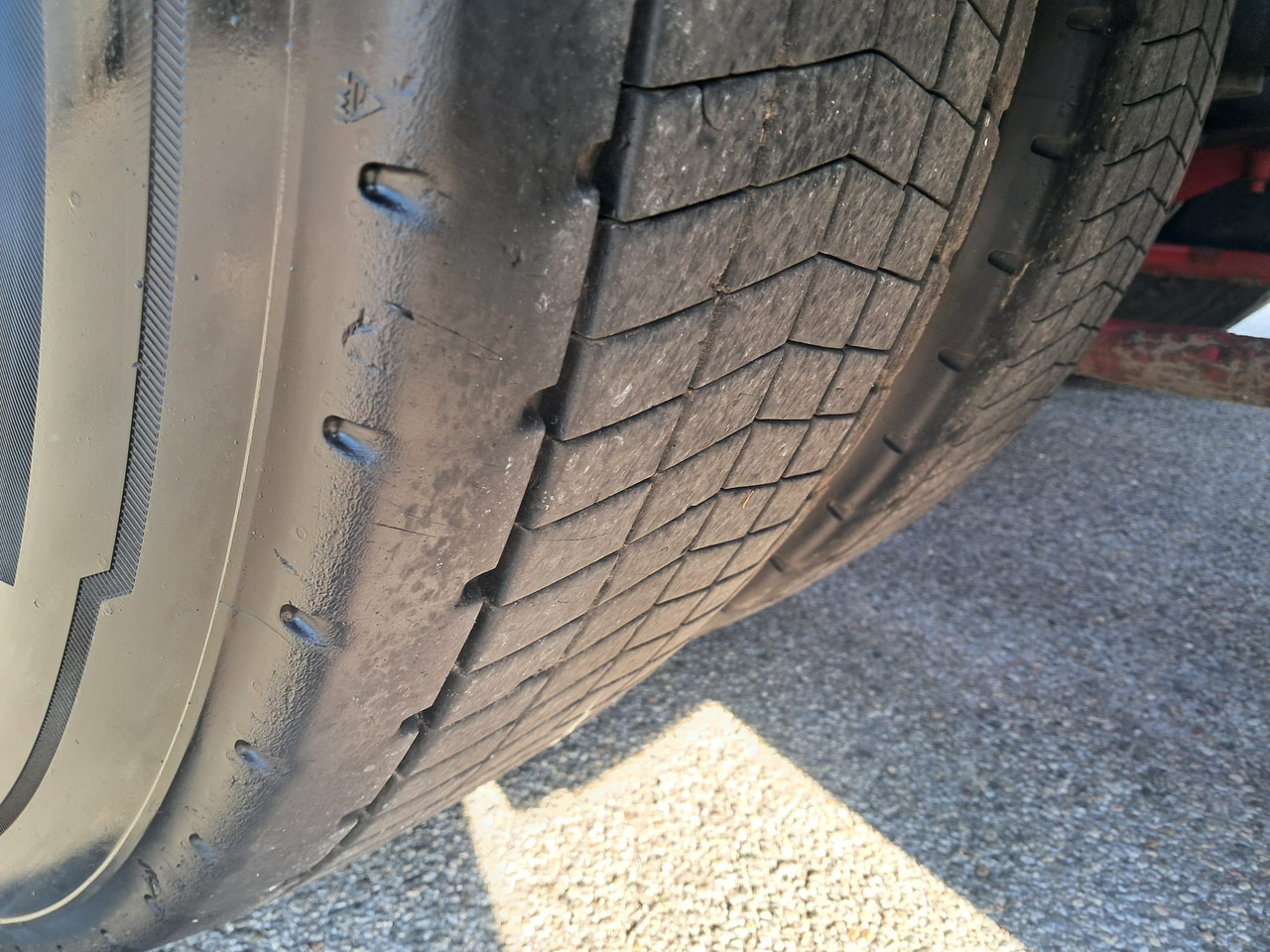 Camion porte-conteneur/ Caisse mobile DAF 530 FAN | Lift-Lenkachse | LBW | Retarder: photos 42 Camion porte-conteneur/ Caisse mobile DAF 530 FAN | Lift-Lenkachse | LBW | Retarder: photos 42