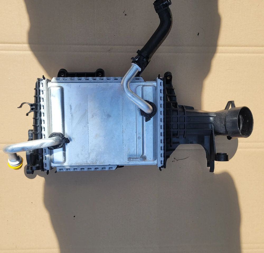 CHŁODNICA PŁYNU MERCEDES A6560100600 - Radiateur: photos 2 CHŁODNICA PŁYNU MERCEDES A6560100600 - Radiateur: photos 2