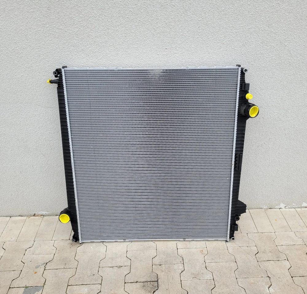 CHŁODNICA WODY MAN TGS E6 81.06101-6787 NOWY ORYGINAŁ - Radiateur pour Camion: photos 1 CHŁODNICA WODY MAN TGS E6 81.06101-6787 NOWY ORYGINAŁ - Radiateur pour Camion: photos 1