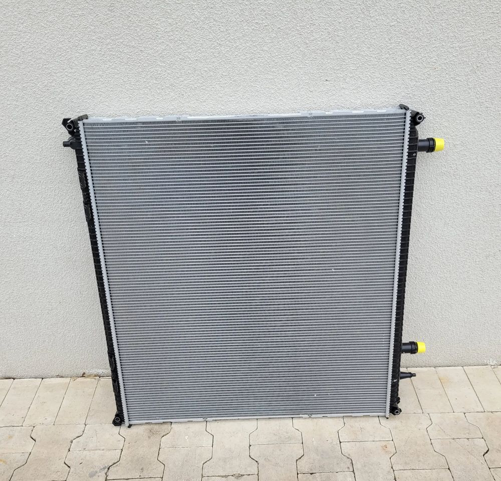 CHŁODNICA WODY MAN TGS E6 81.06101-6791 NOWY ORYGINAŁ - Radiateur pour Camion: photos 1 CHŁODNICA WODY MAN TGS E6 81.06101-6791 NOWY ORYGINAŁ - Radiateur pour Camion: photos 1