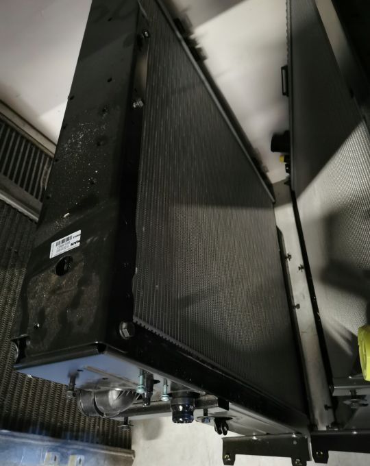 Chłodnice CHŁODNICA MAN TGS MEHLE 81.06100-6873 - Radiateur pour Camion: photos 2 Chłodnice CHŁODNICA MAN TGS MEHLE 81.06100-6873 - Radiateur pour Camion: photos 2