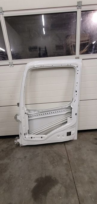 DRZWI MERCEDES ACTROS MP4 PRAWE MALA TAPICERKA - Portière et pièces pour Camion: photos 4 DRZWI MERCEDES ACTROS MP4 PRAWE MALA TAPICERKA - Portière et pièces pour Camion: photos 4