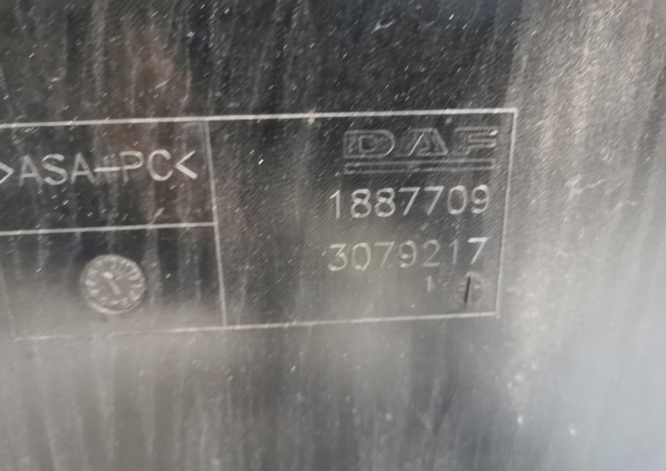 GRILL ATRAPA DAF XF 106 lift ORYGINAŁ 1887709 - Calandre pour Camion: photos 5 GRILL ATRAPA DAF XF 106 lift ORYGINAŁ 1887709 - Calandre pour Camion: photos 5