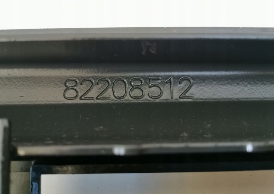 GRILL ATRAPA ŁAWKA VOLVO FH4 82208512 ORYGINAŁ - Calandre pour Camion: photos 5 GRILL ATRAPA ŁAWKA VOLVO FH4 82208512 ORYGINAŁ - Calandre pour Camion: photos 5