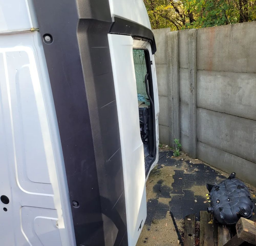 KABINA MERCEDES ACTROS MP4 STERM BDF - Cabine pour Camion: photos 3 KABINA MERCEDES ACTROS MP4 STERM BDF - Cabine pour Camion: photos 3