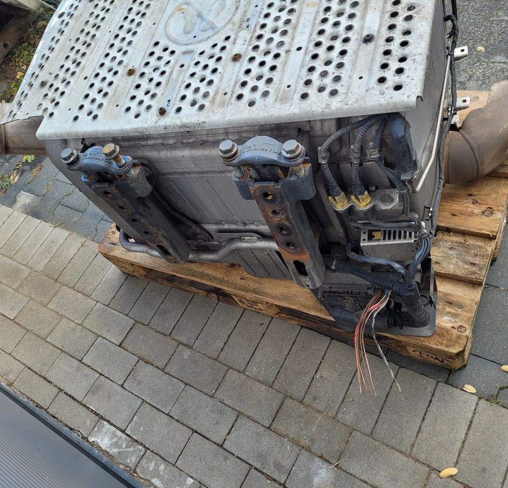 KATALIZATOR MERCEDES ACTROS MP4 A006 490 86 12 - Système d'échappement: photos 2 KATALIZATOR MERCEDES ACTROS MP4 A006 490 86 12 - Système d'échappement: photos 2