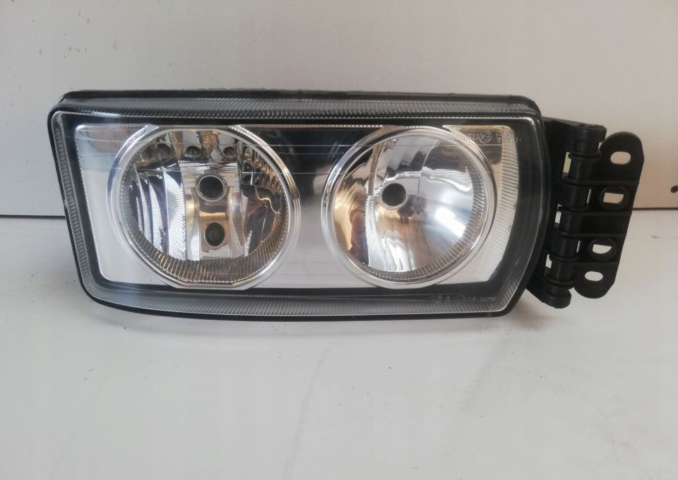 LAMPA IVECO EUROCARGO STRALIS NOWA LIFT RH - Feu avant pour Camion: photos 1 LAMPA IVECO EUROCARGO STRALIS NOWA LIFT RH - Feu avant pour Camion: photos 1