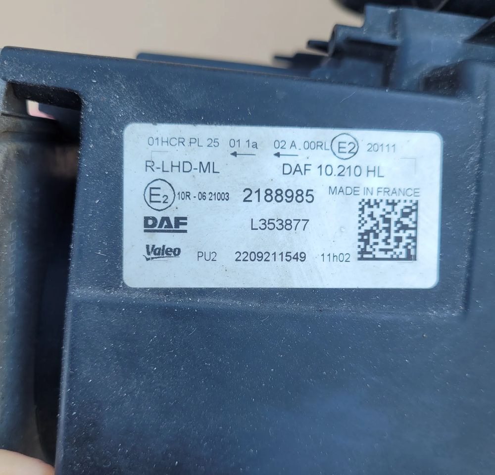 LAMPA LED DAF XF XG ORYGINAŁ 2188985 CHWALIM116 - Lumière/ Éclairage pour Camion: photos 4 LAMPA LED DAF XF XG ORYGINAŁ 2188985 CHWALIM116 - Lumière/ Éclairage pour Camion: photos 4
