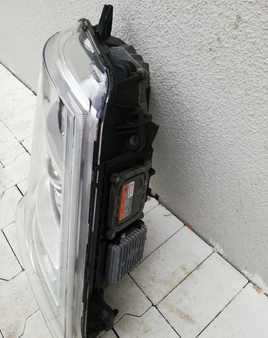 LAMPA XENON VOLVO FH4 FH 4 FM RH SKRETNY ORYGINAŁ - Feu avant pour Camion: photos 2 LAMPA XENON VOLVO FH4 FH 4 FM RH SKRETNY ORYGINAŁ - Feu avant pour Camion: photos 2