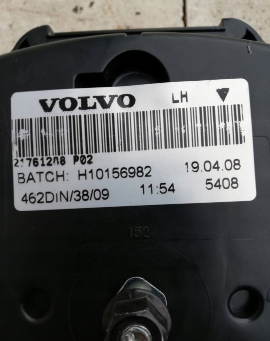 LAMPY TYL VOLVO FM FMX ORYGINAŁ KOMPLET NOWE - Feu arrière pour Camion: photos 4 LAMPY TYL VOLVO FM FMX ORYGINAŁ KOMPLET NOWE - Feu arrière pour Camion: photos 4