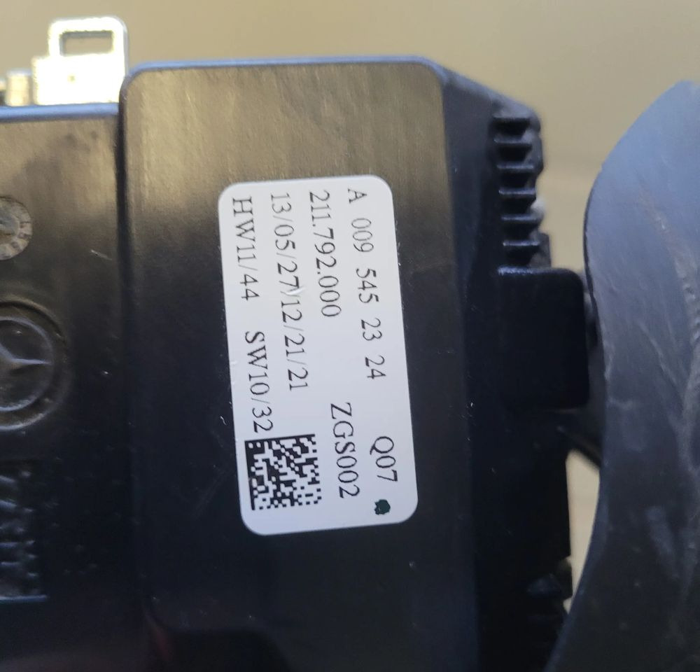 MANETKA ZMIANY BIEGÓW MERCEDES ACTROS A0095452324 CHWALIM116 - Levier de vitesse pour Camion: photos 2 MANETKA ZMIANY BIEGÓW MERCEDES ACTROS A0095452324 CHWALIM116 - Levier de vitesse pour Camion: photos 2