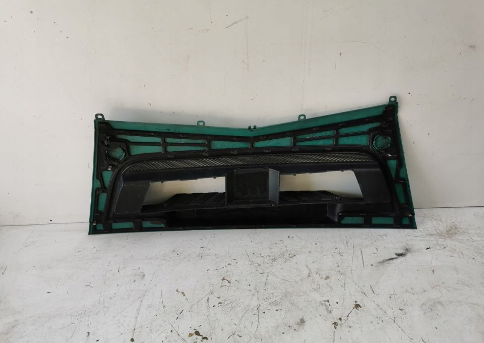 ŚRODEK ZDERZAKA MERCEDES ACTROS MP4 - Pare-chocs pour Camion: photos 4 ŚRODEK ZDERZAKA MERCEDES ACTROS MP4 - Pare-chocs pour Camion: photos 4