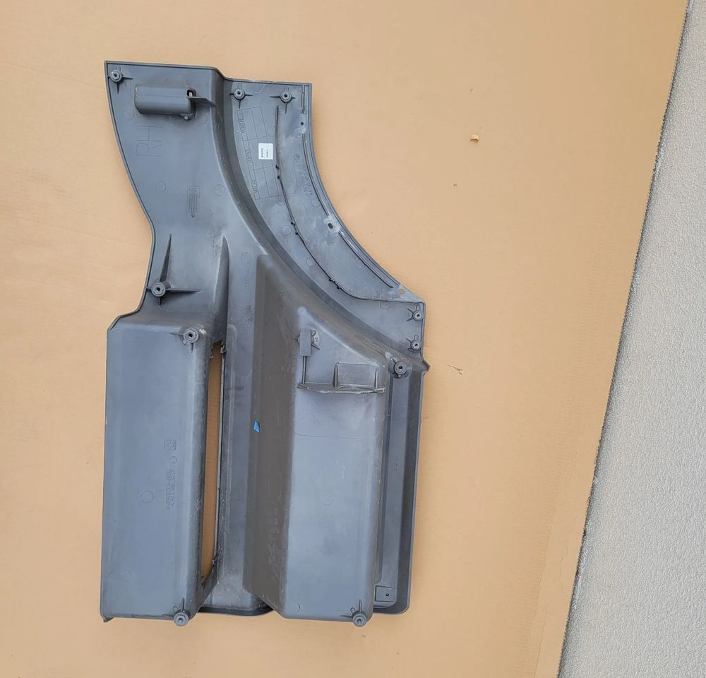 STOPNICA MERCEDES ACTROS MP3 NOWY ORYGINAŁ RH A9436663901 CHWALIM116 - Marchepied pour Camion: photos 3 STOPNICA MERCEDES ACTROS MP3 NOWY ORYGINAŁ RH A9436663901 CHWALIM116 - Marchepied pour Camion: photos 3