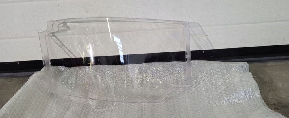 SZKLO KLOSZ LAMPY RENAULT RANGE T GAMA PRAWY - Feu avant pour Camion: photos 1 SZKLO KLOSZ LAMPY RENAULT RANGE T GAMA PRAWY - Feu avant pour Camion: photos 1