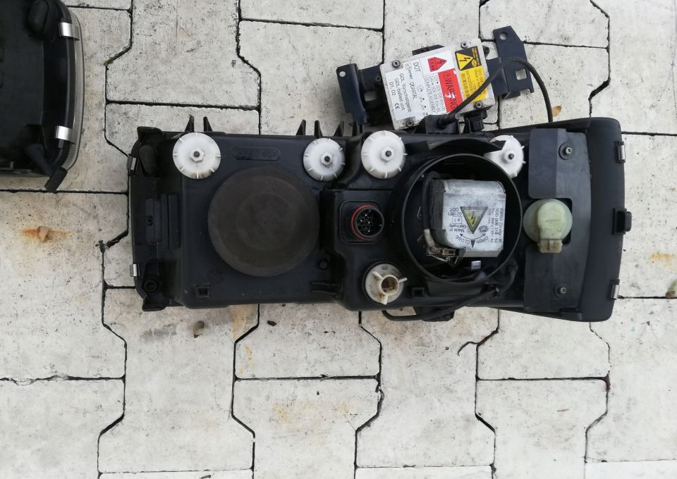 XENONY KOMPLET DAF XF 105 ORYGINAŁ - Feu avant pour Camion: photos 4 XENONY KOMPLET DAF XF 105 ORYGINAŁ - Feu avant pour Camion: photos 4