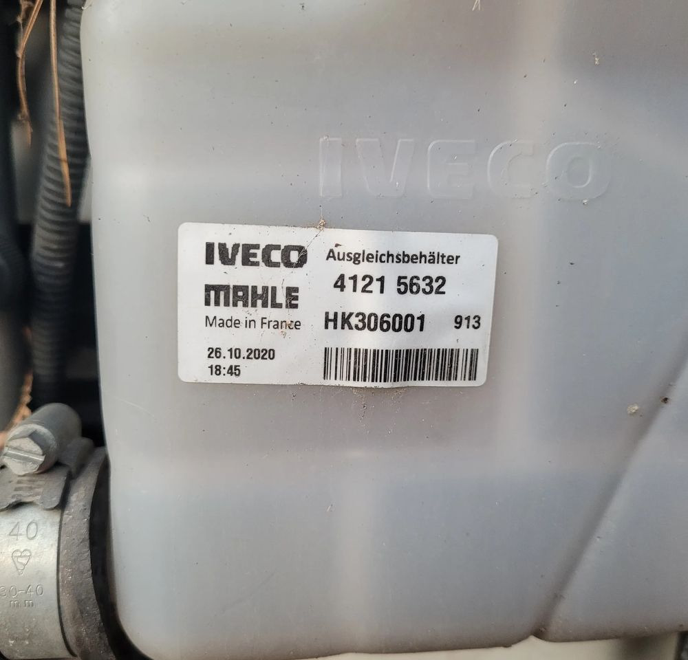 ZBIORNICZEK PŁYNU IVECO 41215632 ORYGINAŁ CHWALIM116 - Vase d'expansion pour Camion: photos 2 ZBIORNICZEK PŁYNU IVECO 41215632 ORYGINAŁ CHWALIM116 - Vase d'expansion pour Camion: photos 2